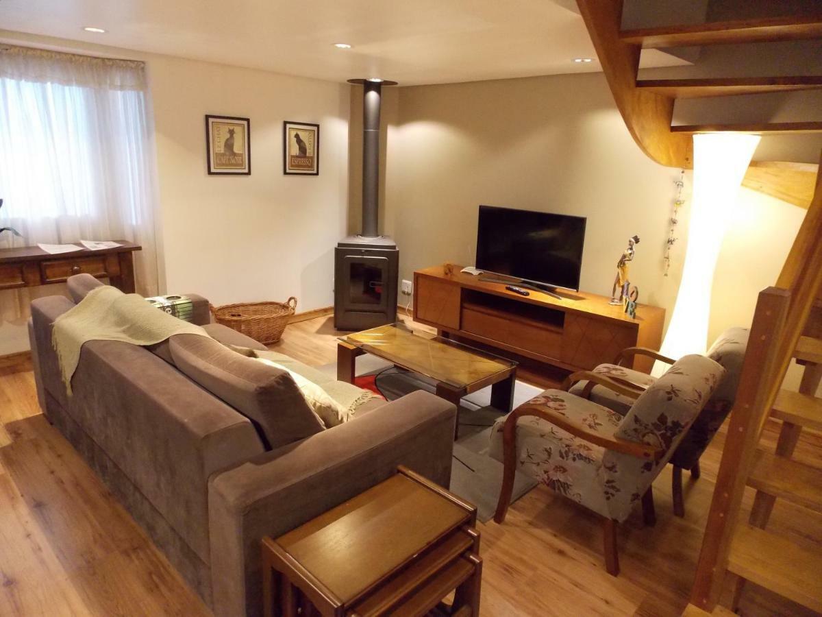 Triplex 3 Suites Em Canela Exterior foto